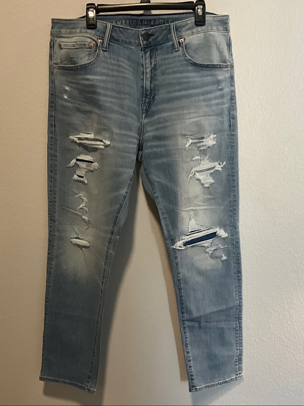 American Eagle Outfitters Men’s Distressed Light Blue Jeans